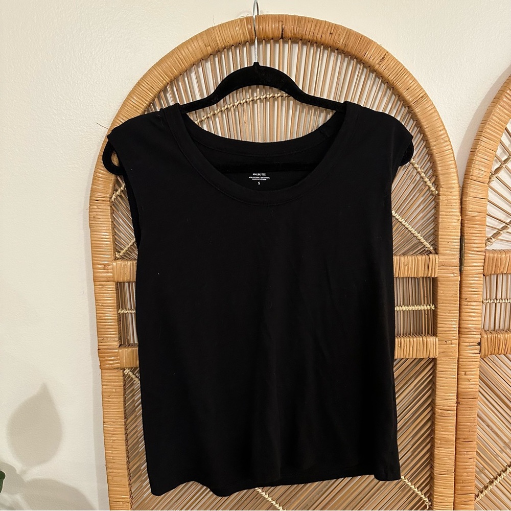 Banana Republic Malibu Tee